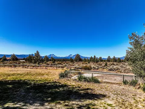 Exterior - 17845 Plainview Rd, Bend, OR 97703 photo 2 of 6