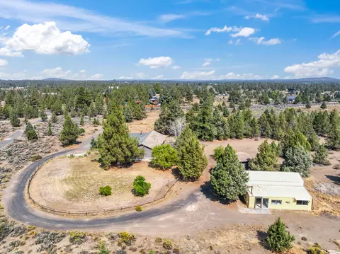 View/Area - 17845 Plainview Rd, Bend, OR 97703 photo 5 of 8