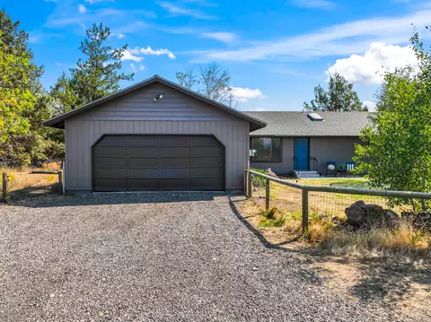 Exterior - 17845 Plainview Rd, Bend, OR 97703 photo 5 of 6