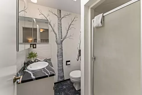 Bath - 17845 Plainview Rd, Bend, OR 97703 photo 1 of 5