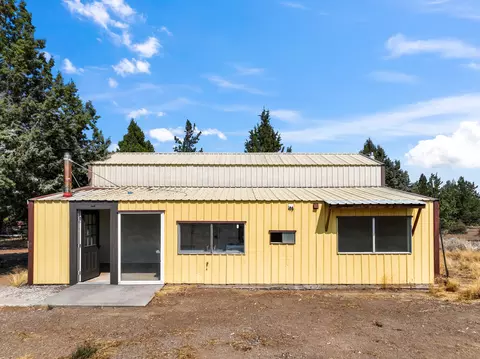 Exterior - 17845 Plainview Rd, Bend, OR 97703 photo 4 of 6