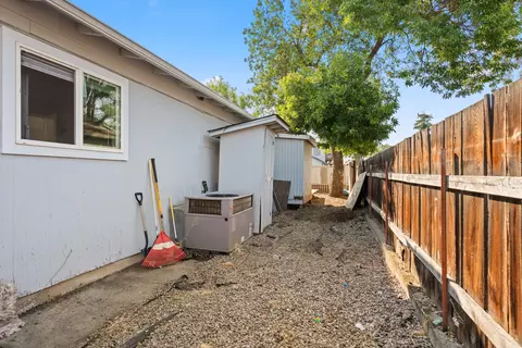 405 N 9th St, Central Point, OR 97502 photo 23