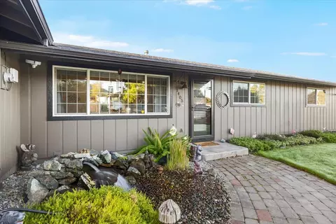 1405 NE A St, Grants Pass, OR 97526