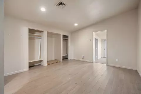 Bedroom - 66405 Cline Falls Rd, Bend, OR 97703 photo 1 of 4