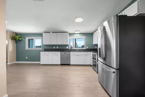 Kitchen - 66405 Cline Falls Rd, Bend, OR 97703 photo 1 of 5