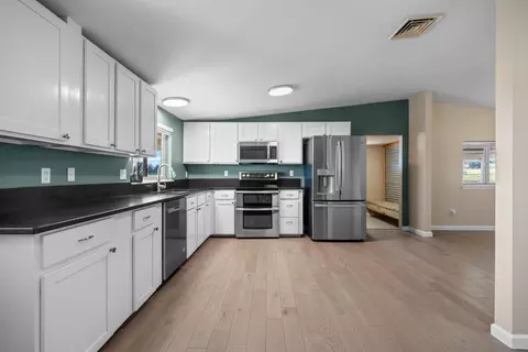 Kitchen - 66405 Cline Falls Rd, Bend, OR 97703 photo 2 of 5