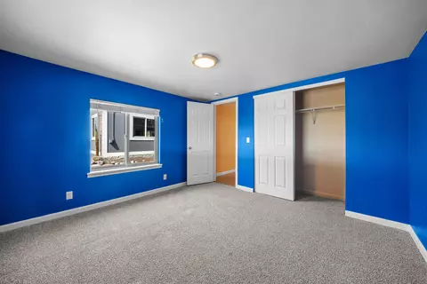 Bedroom - 66405 Cline Falls Rd, Bend, OR 97703 photo 3 of 4
