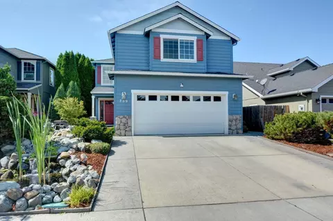 739 Spring Valley Dr, Medford, OR 97501