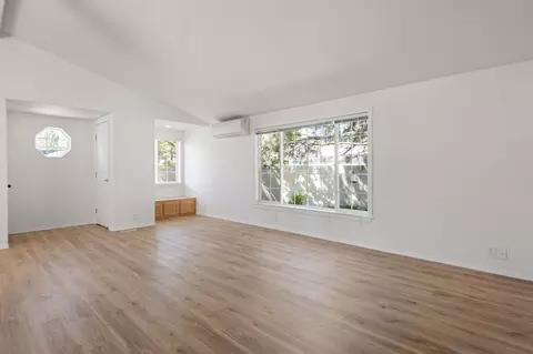 498 N Wheeler Loop, Sisters, OR 97759 photo 3