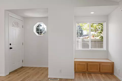 498 N Wheeler Loop, Sisters, OR 97759 photo 4