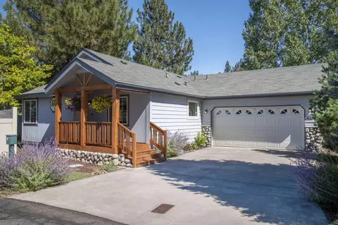 498 N Wheeler Loop, Sisters, OR 97759