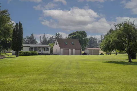 3680 NE Walnut Dr, Redmond, OR 97756