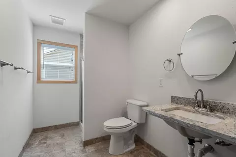 133 S Main St, Phoenix, OR 97535 photo 16