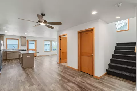 133 S Main St, Phoenix, OR 97535 photo 6