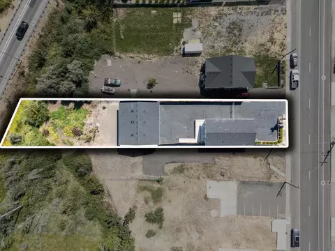 133 S Main St, Phoenix, OR 97535 photo 59