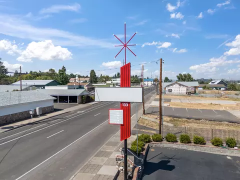 133 S Main St, Phoenix, OR 97535 photo 41