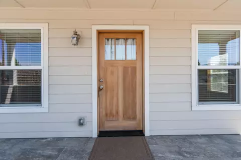 133 S Main St, Phoenix, OR 97535 photo 27