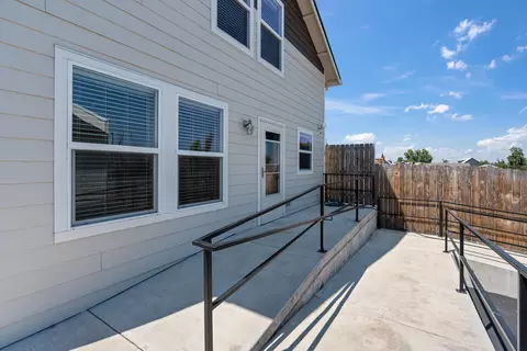 133 S Main St, Phoenix, OR 97535 photo 38