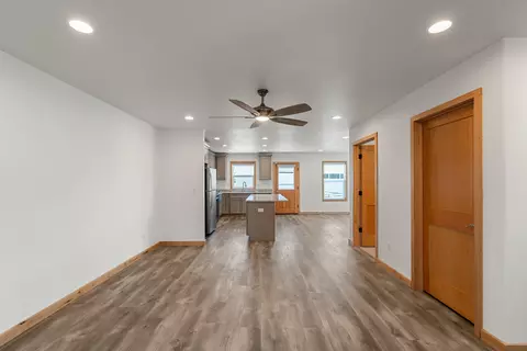 133 S Main St, Phoenix, OR 97535 photo 5