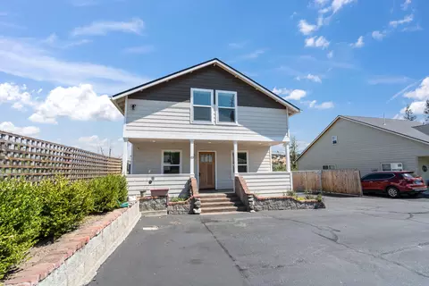 133 S Main St, Phoenix, OR 97535 photo 3