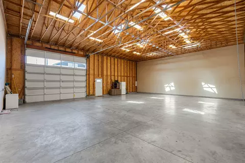 133 S Main St, Phoenix, OR 97535 photo 33