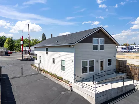 133 S Main St, Phoenix, OR 97535 photo 45