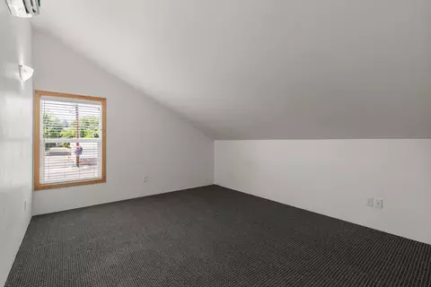 133 S Main St, Phoenix, OR 97535 photo 17