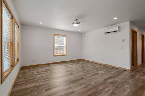133 S Main St, Phoenix, OR 97535 photo 14