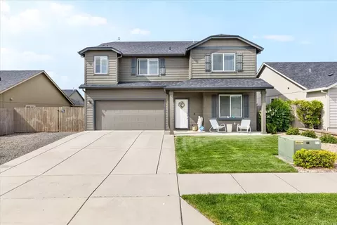 3427 Ford Dr, Medford, OR 97504