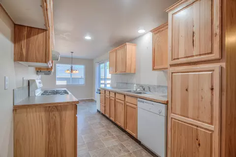 Kitchen - 3318 Hoona Dr, Bend, OR 97701 photo 3 of 3