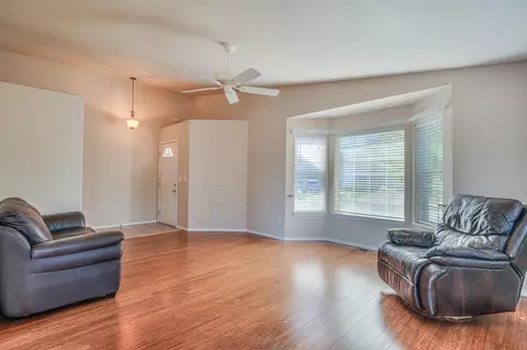 Living - 3318 Hoona Dr, Bend, OR 97701 photo 2 of 4