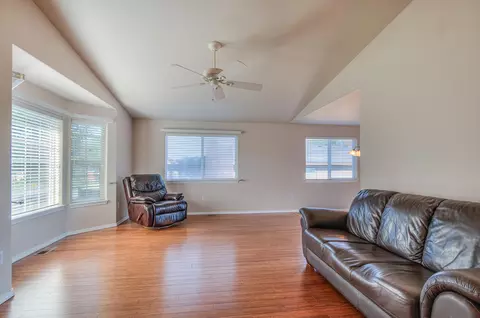 Living - 3318 Hoona Dr, Bend, OR 97701 photo 1 of 4