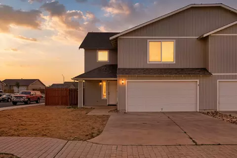 878 SE Kristin Way, Madras, OR 97741