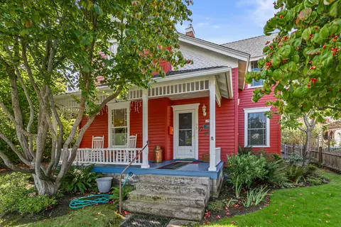 478 Siskiyou Blvd, Ashland, OR 97520