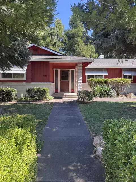 1125 Freeman Rd, Central Point, OR 97502