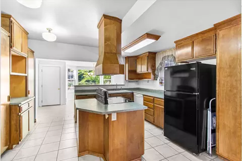 Kitchen - 238 Gilbert Ave, Glendale, OR 97442 photo 3 of 3