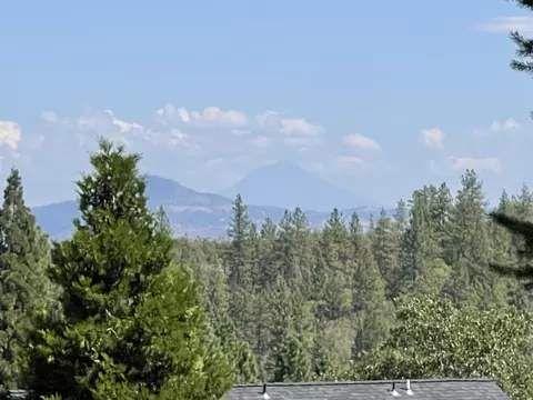 955 Granite Ridge Cir, Jacksonville, OR 97530
