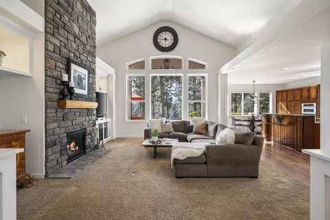 Living - 61375 Huckleberry Pl, Bend, OR 97702 photo 1 of 3