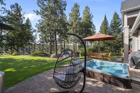 Exterior - 61375 Huckleberry Pl, Bend, OR 97702 photo 7 of 14