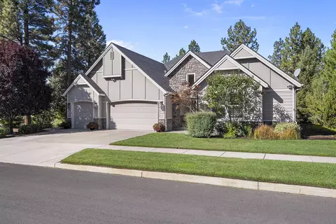 61375 Huckleberry Pl, Bend, OR 97702