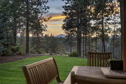 Exterior - 61375 Huckleberry Pl, Bend, OR 97702 photo 5 of 14