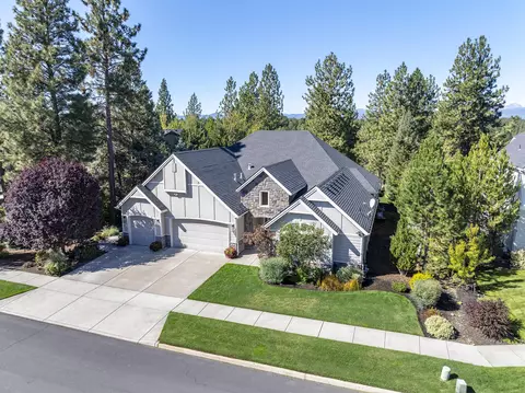 View/Area - 61375 Huckleberry Pl, Bend, OR 97702 photo 9 of 9