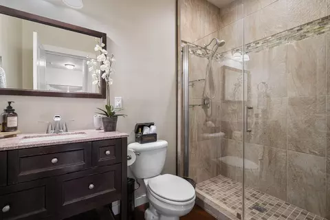 Bath - 61375 Huckleberry Pl, Bend, OR 97702 photo 4 of 4