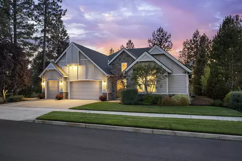 Exterior - 61375 Huckleberry Pl, Bend, OR 97702 photo 3 of 14