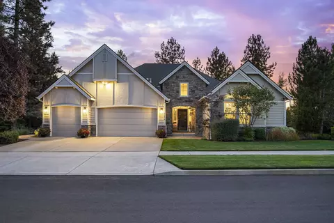 Exterior - 61375 Huckleberry Pl, Bend, OR 97702 photo 2 of 14