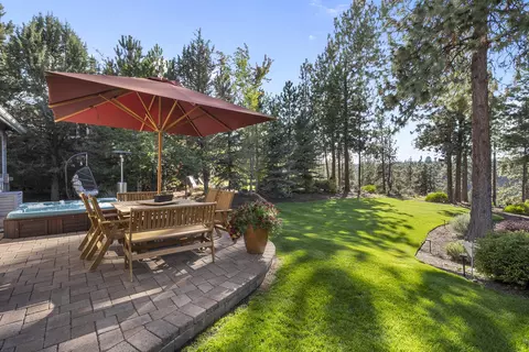 Exterior - 61375 Huckleberry Pl, Bend, OR 97702 photo 9 of 14