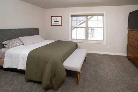 Bedroom - 63182 Iner Loop, Bend, OR 97701 photo 2 of 3
