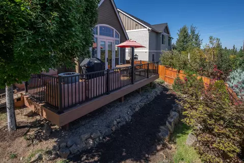 Exterior - 63182 Iner Loop, Bend, OR 97701 photo 10 of 10