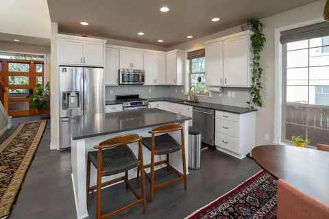 Kitchen - 63182 Iner Loop, Bend, OR 97701 photo 2 of 2