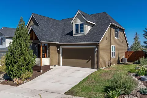 Exterior - 63182 Iner Loop, Bend, OR 97701 photo 3 of 10